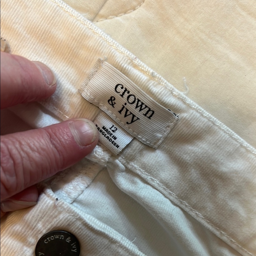 Crown and Ivy White Jeans - Picture 2 of 5